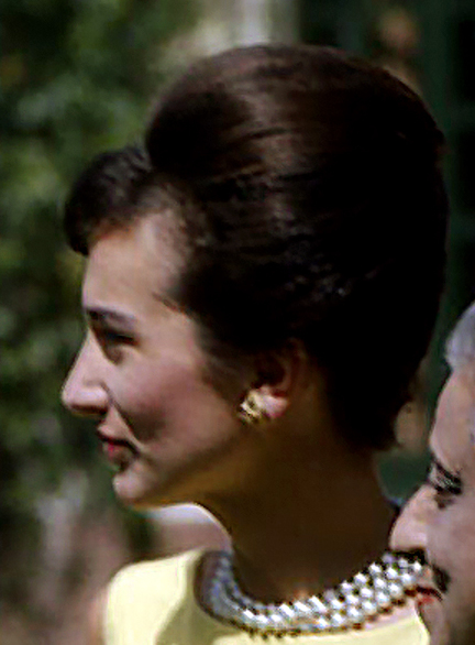 File:Lee Radziwill in India (cropped).jpg - Wikimedia Commons