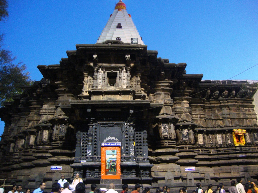 File:Mahalaxmi Mandir, Kolhapur.jpg - Wikimedia Commons