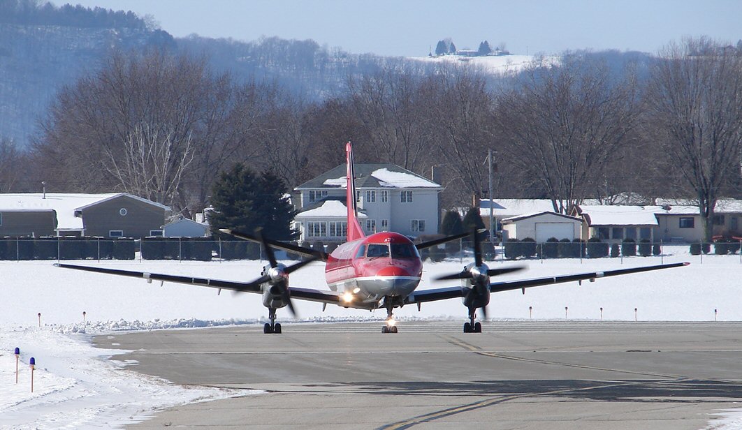 Mesaba Airlines Saab 340 (395966762).jpg