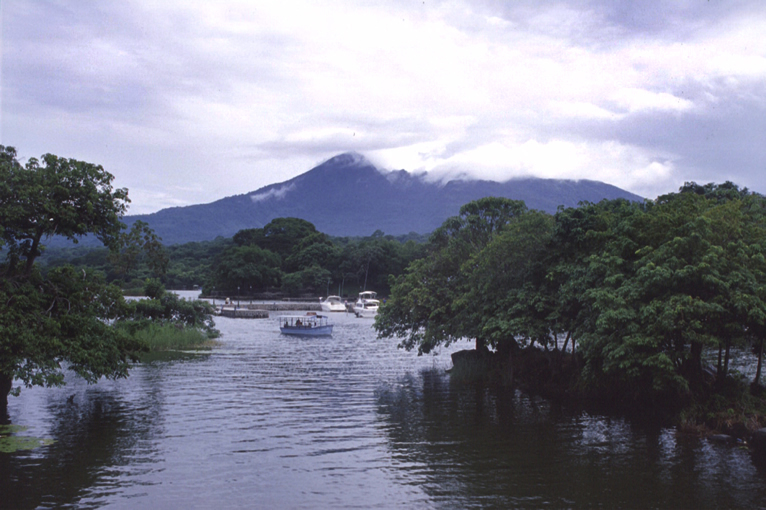 File:Mombacho isle.jpg