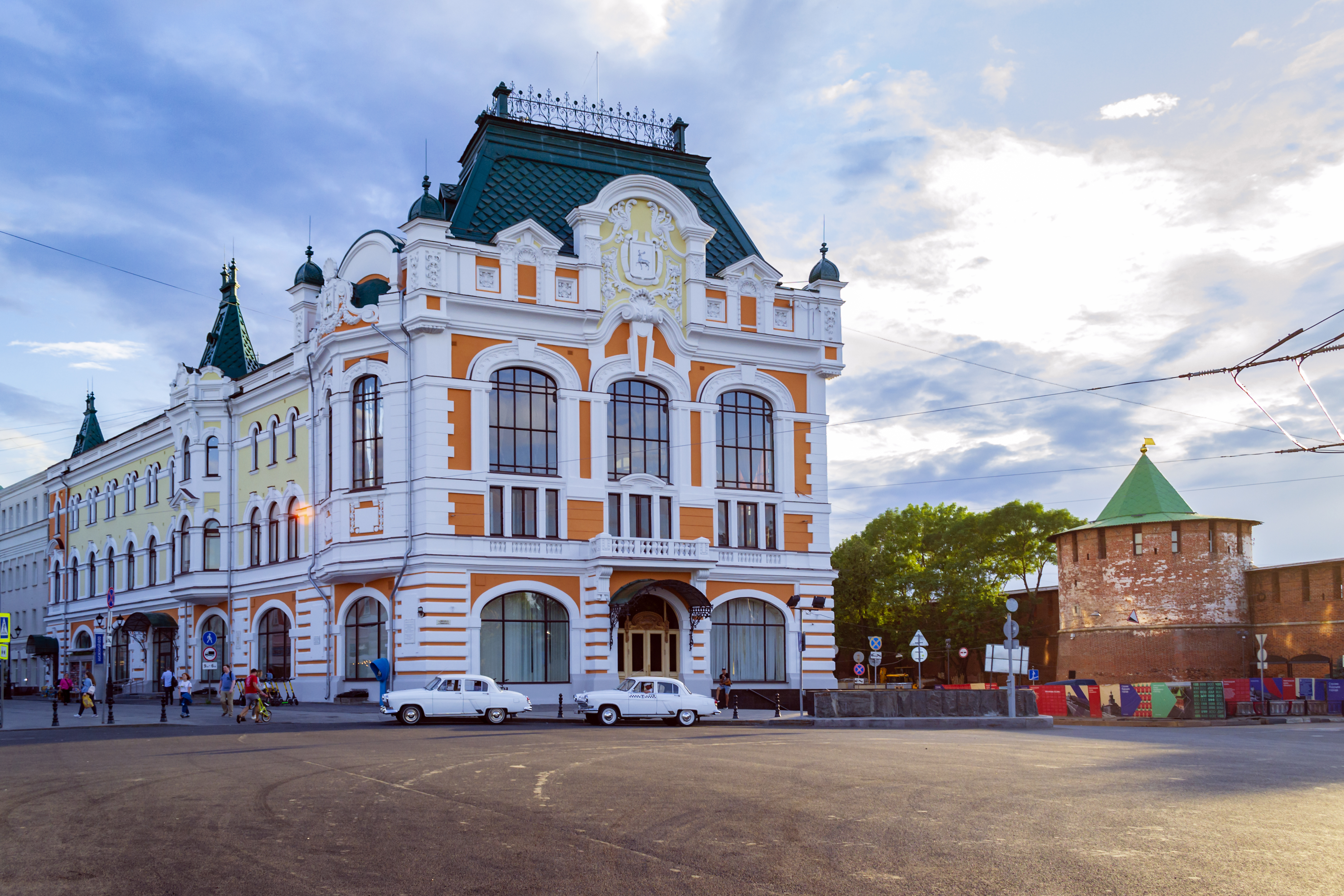 1 дом в нижнем новгороде. Дворец труда Нижний Новгород. Дволрец труданижний Новгород. Здание городской Думы Нижний Новгород. Здание городской Думы Цейдлер Нижний Новгород.