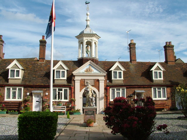 File:Old Fishermans Retirement Homes, Gt Yarmouth - geograph.org.uk - 268426.jpg