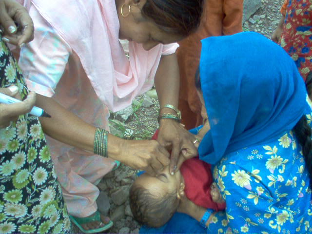 File:Polio vaccination in India.jpg