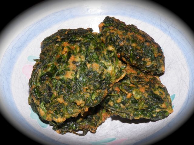 File:Spinach balls1.jpg - Wikimedia Commons