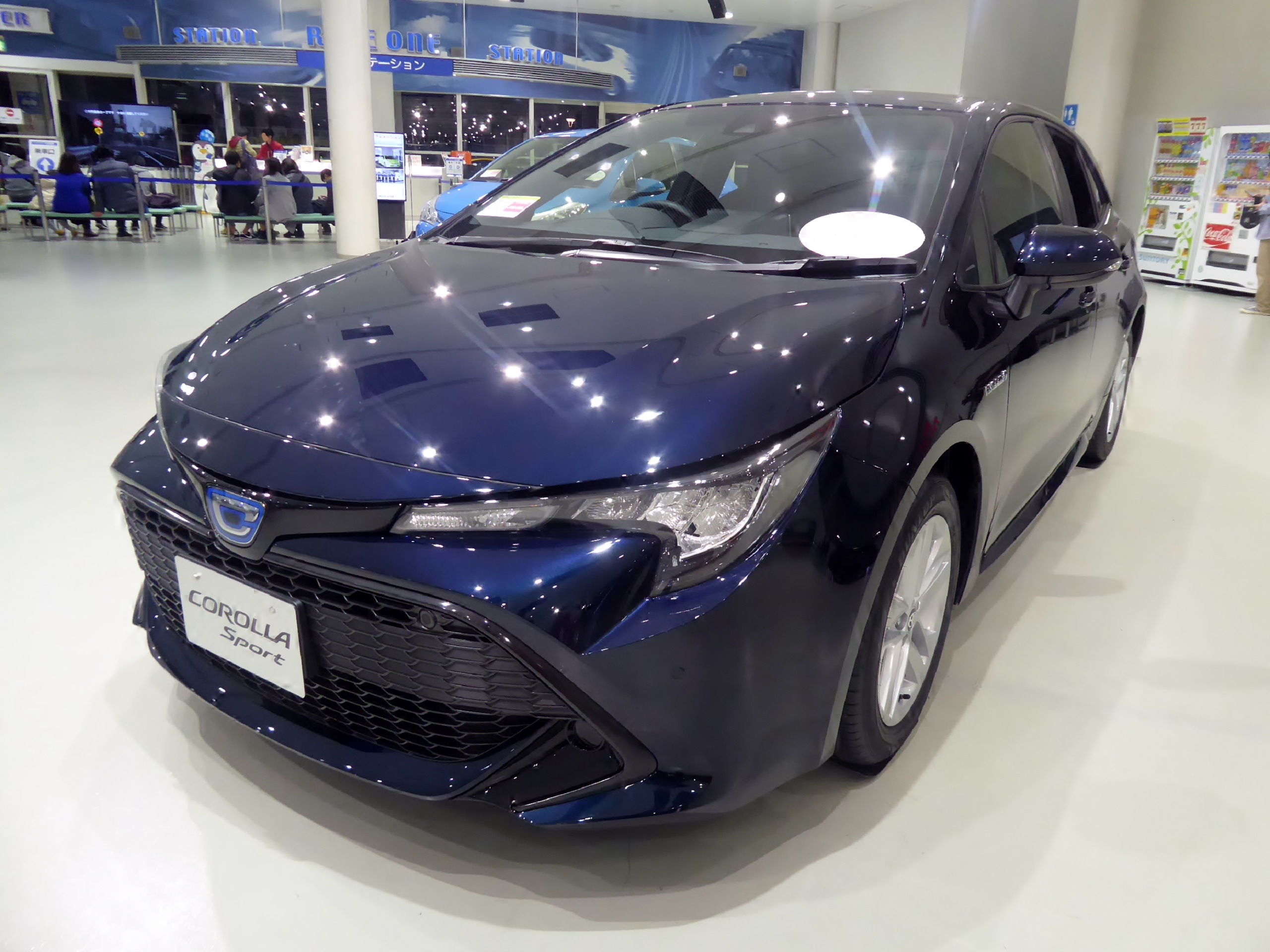 Corolla Sport 2018. Тойота Королла спорт. Королла гибрид хэтчбек кузов6aa-zwe211h. 2020 Zwe211w Hybrid Sport. Hybrid g