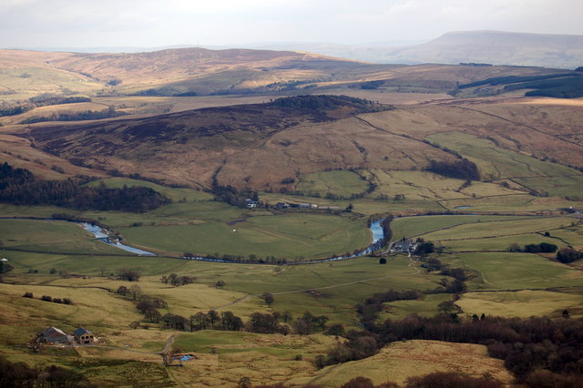 File:View across the Hodder Valley - geograph.org.uk - 128819.jpg