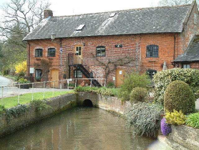 File:Water Mill, Alderholt, Dorset - geograph.org.uk - 11289.jpg