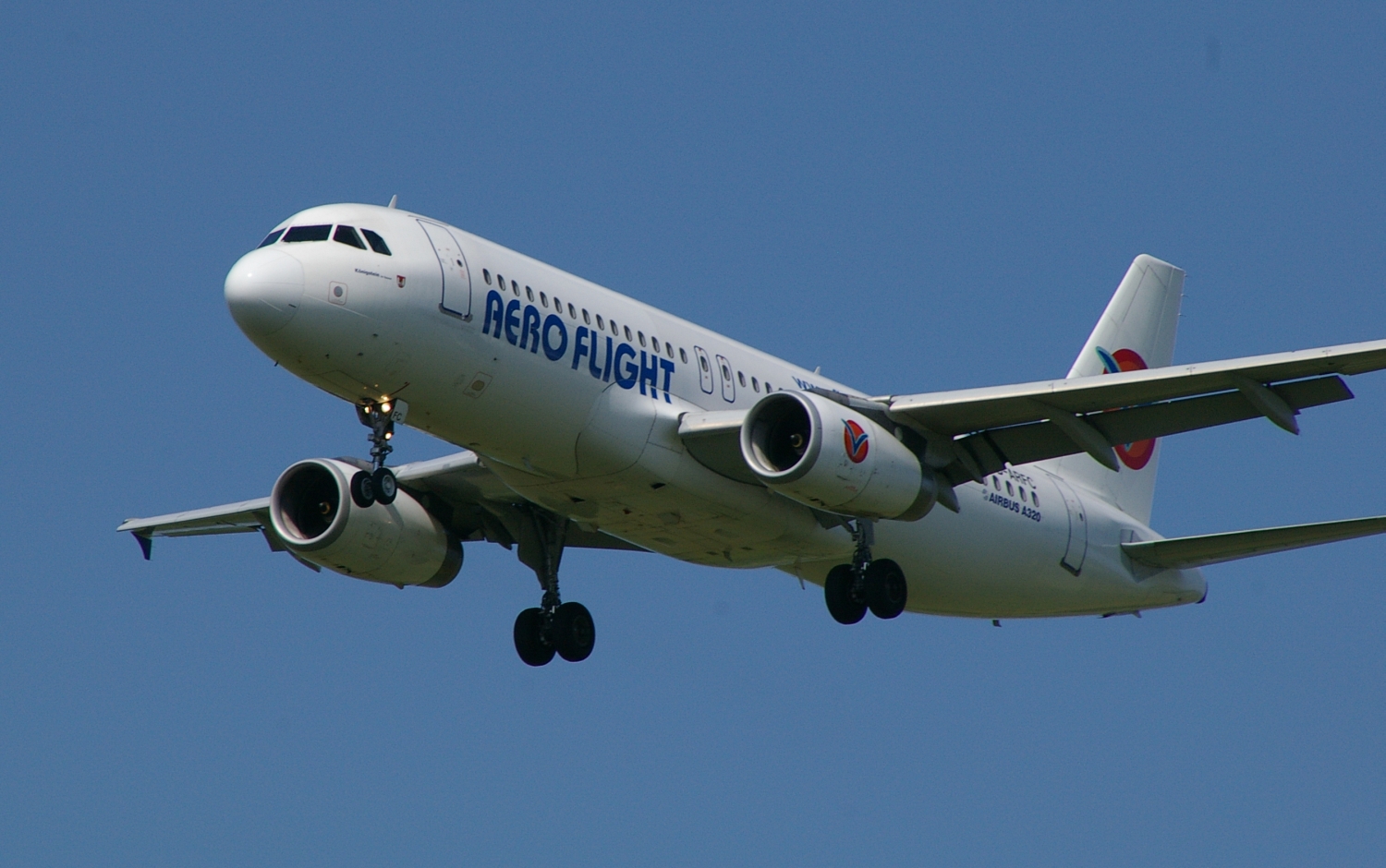 File:Aero Flight Airbus A320.jpg - Wikimedia Commons