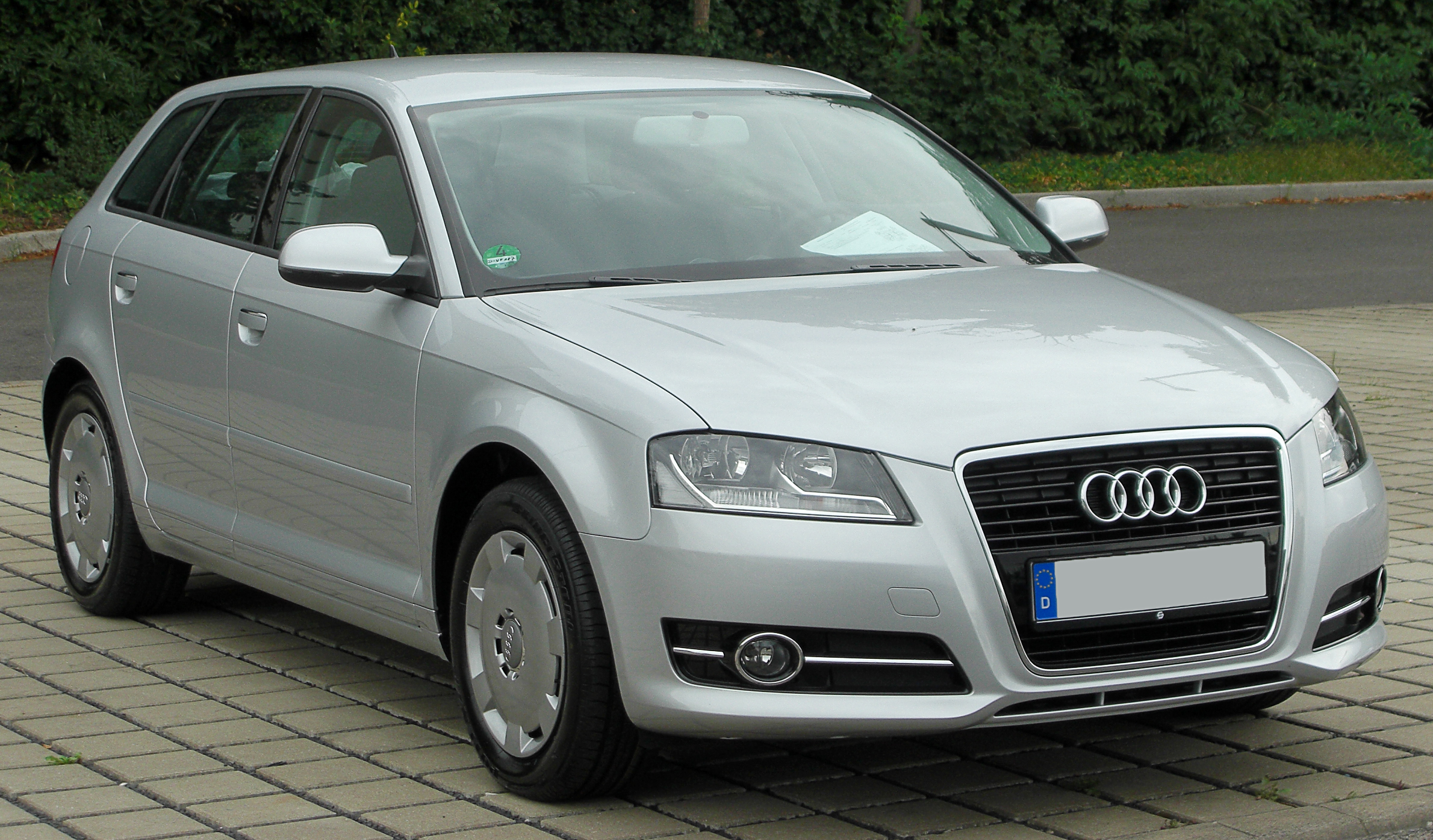 File:Audi A3 Sportback 8PA III. Facelift side 20100731.jpg