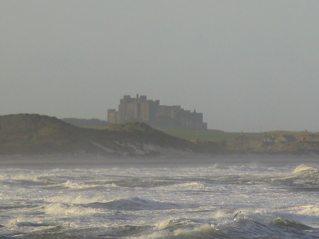 File:Bamburgh Castle - geograph.org.uk - 590691.jpg