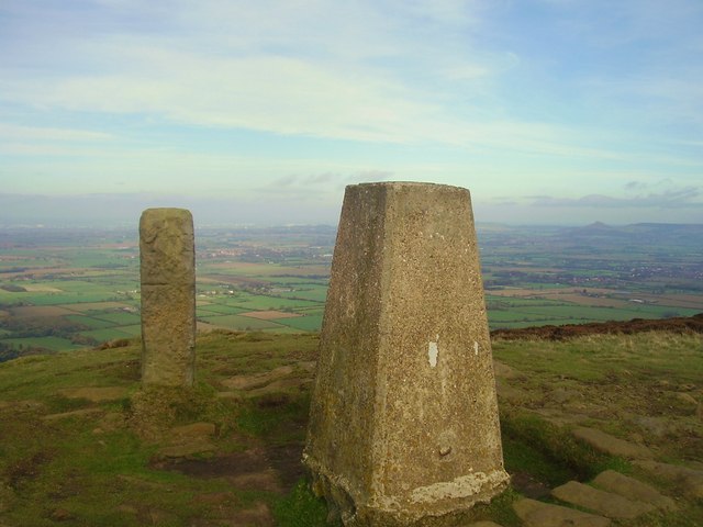 File:Carlton moor. - geograph.org.uk - 2202832.jpg