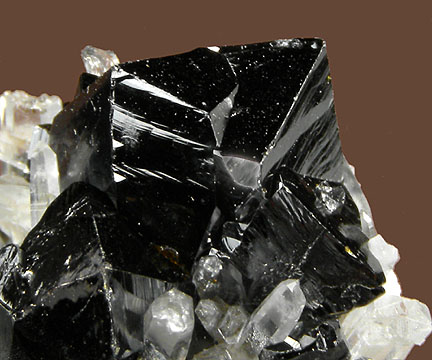 File:Cassiterite-Quartz-273336.jpg