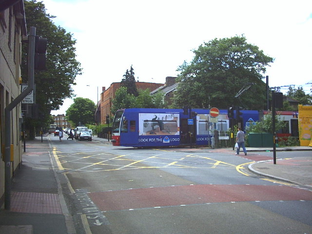 File:Croydon Tram at Kingston Road-Hartfield Road junction - geograph.org.uk - 18811.jpg