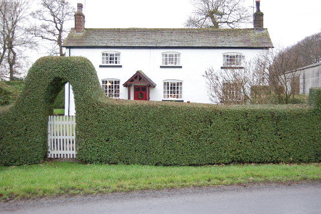File:Farm House on the corner of Lodge Lane Elswick. - geograph.org.uk - 94512.jpg