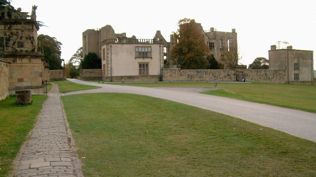 File:Hardwick Old Hall - geograph.org.uk - 336449.jpg