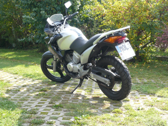 File:Honda xl 125 v.jpg