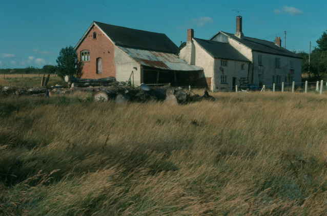 File:Knathorn farmhouse - geograph.org.uk - 127167.jpg