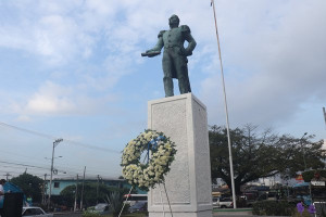 File:Monumento De Manuel Jose Arce En San Salvador.jpg