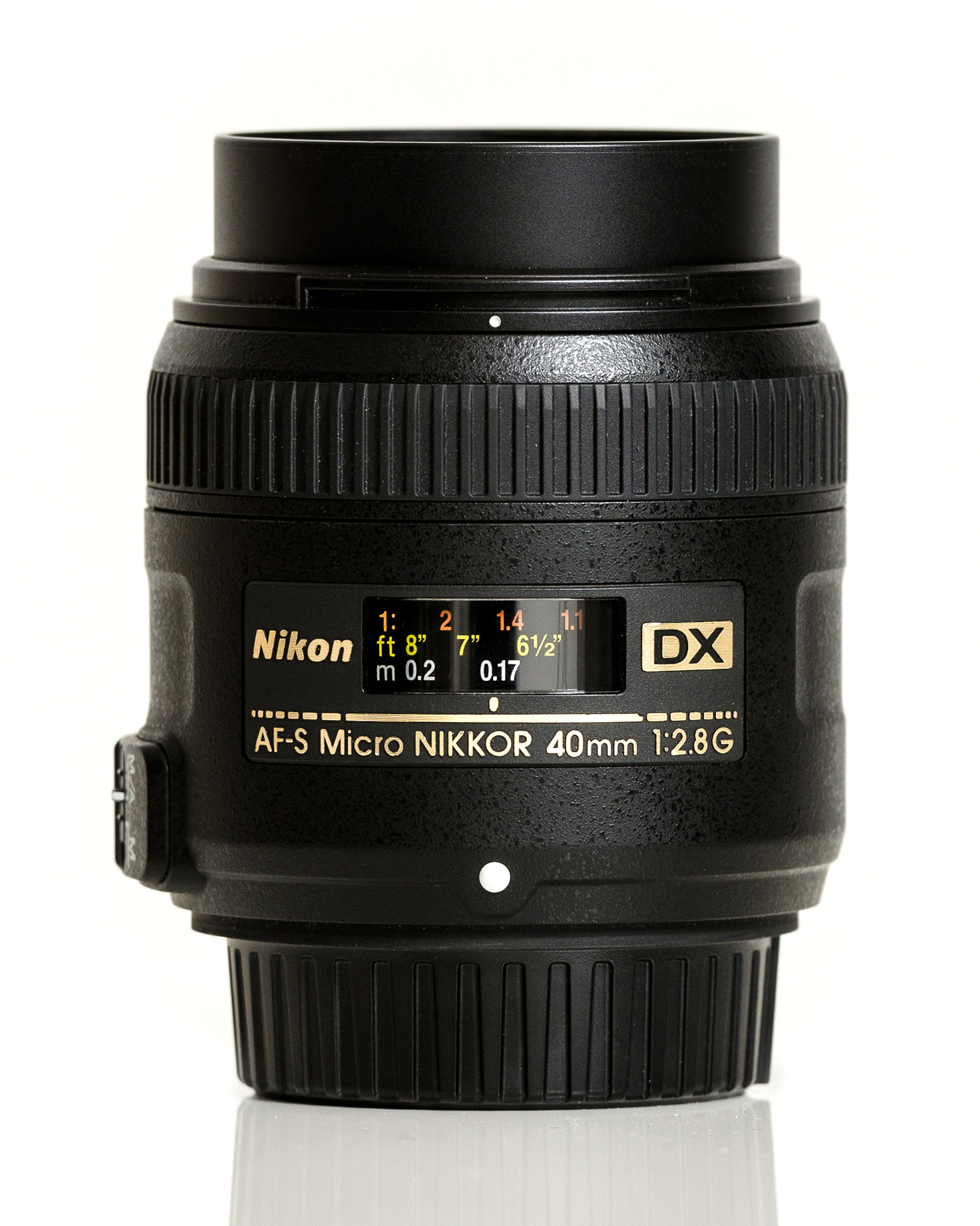 File:Nikon DX AF-S Micro Nikkor 40mm f2,8G.jpg - Wikimedia Commons