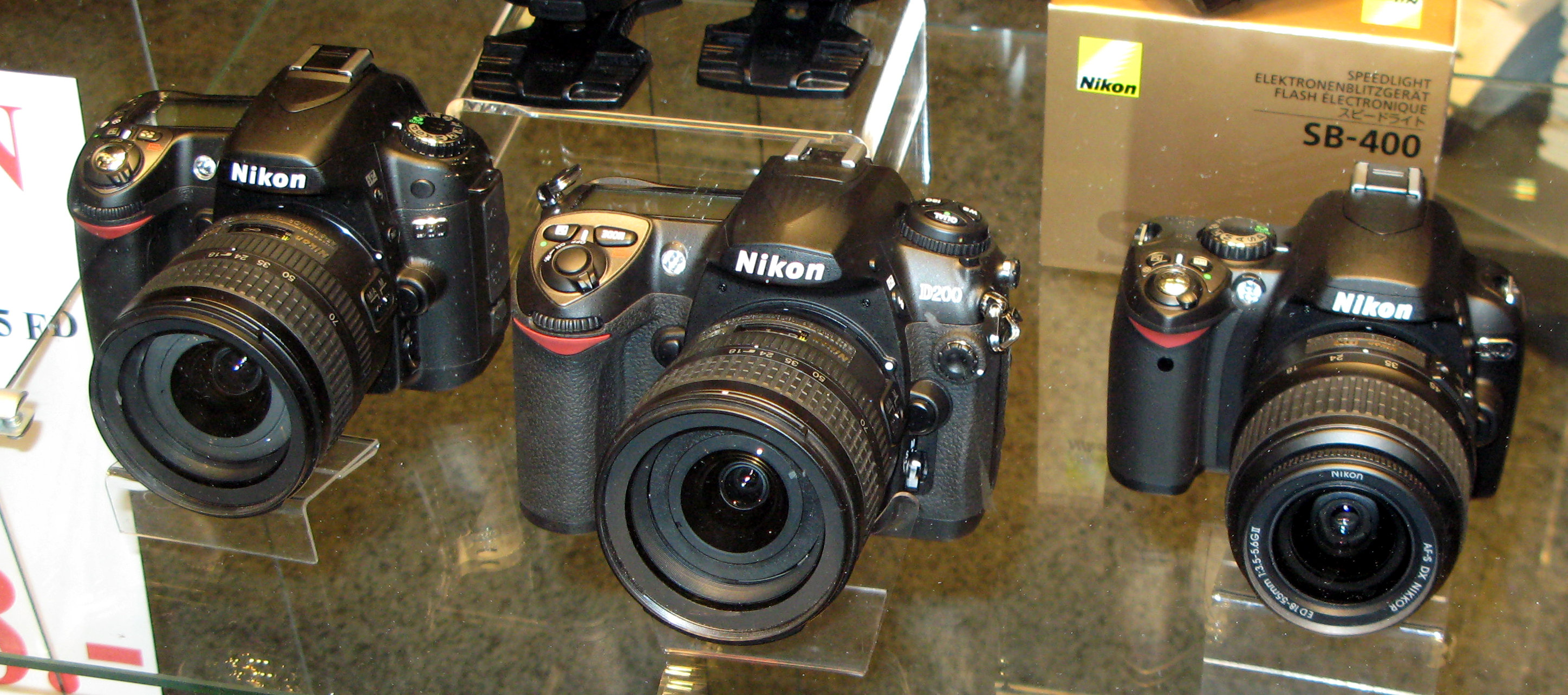 ボトムスス単品 専用 Nikon D200 デジタル一眼カメラ スピードライトSB