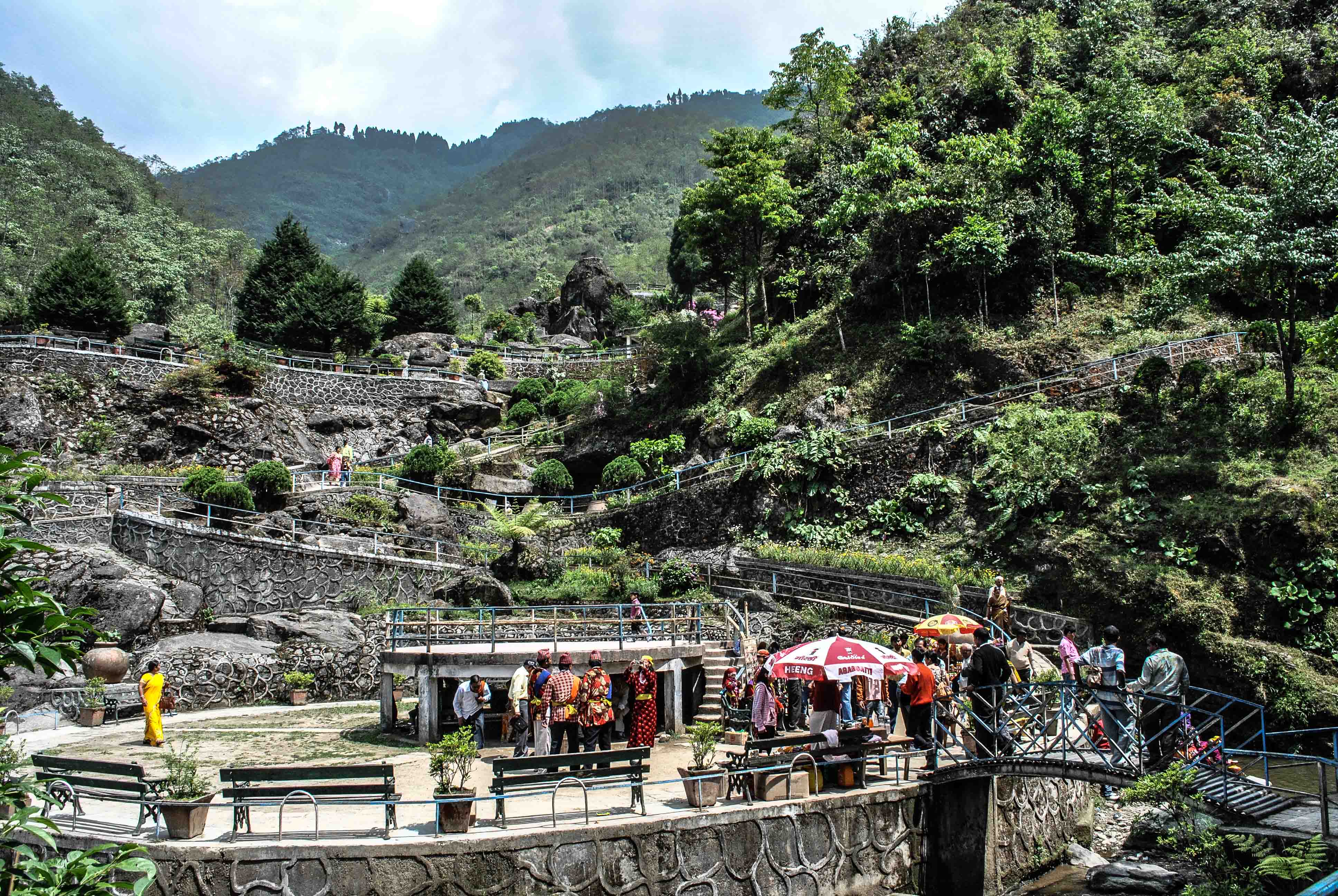 File:Rock Garden Darjeeling West Bengal India (5).JPG - Wikipedia