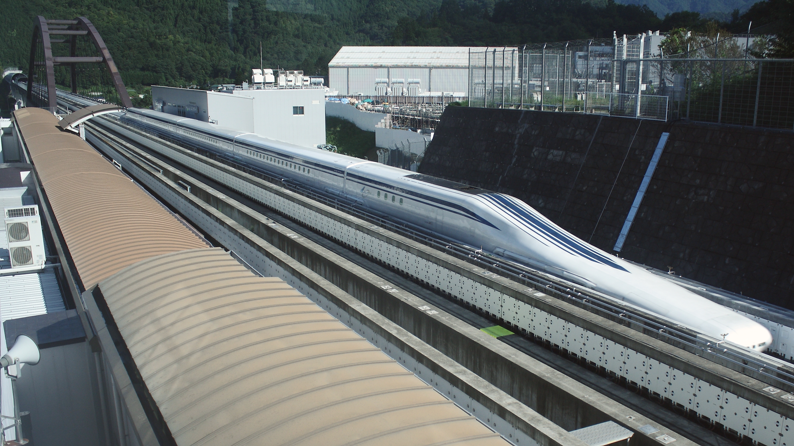 levitating train set