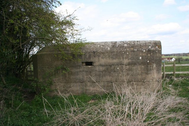 File:Side of the box - geograph.org.uk - 1268139.jpg