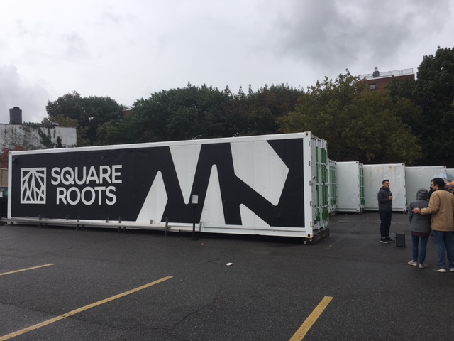File:Square Roots Outside Tour.jpg