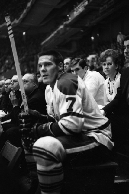 Horton with the [[Toronto Maple Leafs]] in 1965