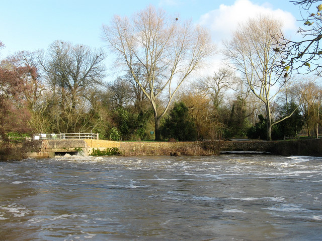 Weirs, Barcombe Mills - geograph.org.uk - 1611100