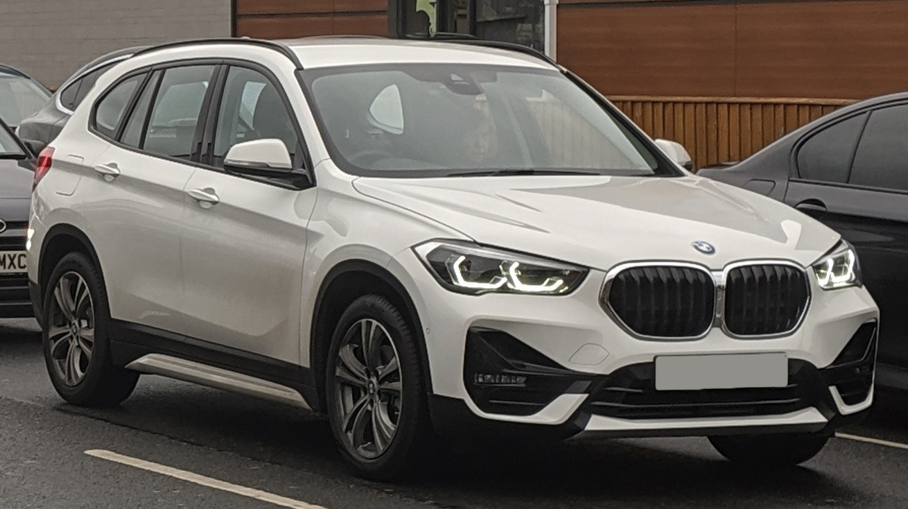 BMW X1 sDrive 18i Model Sport Line