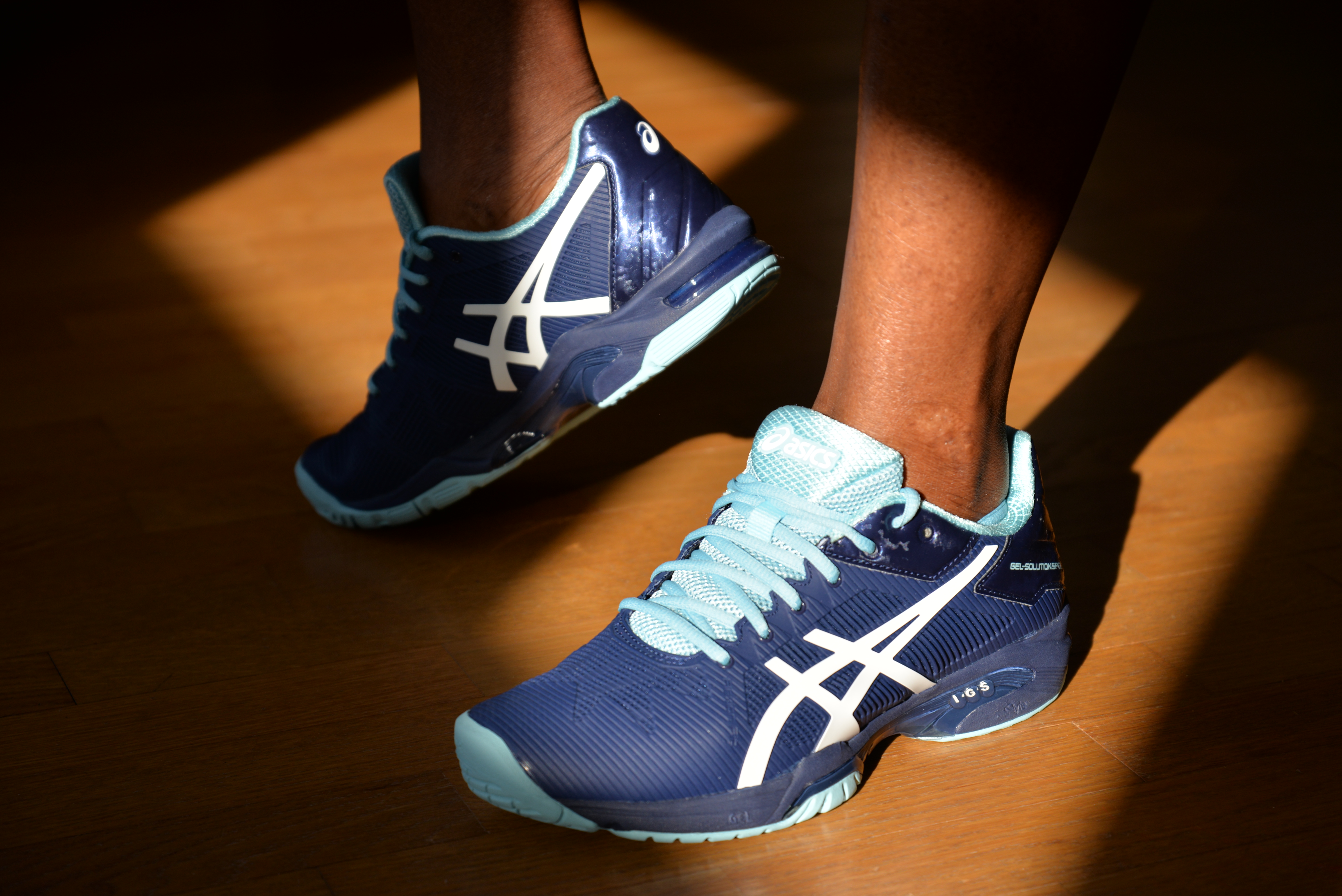 File:Asics Gel Solution Speed lll (femme).jpg Wikimedia Commons