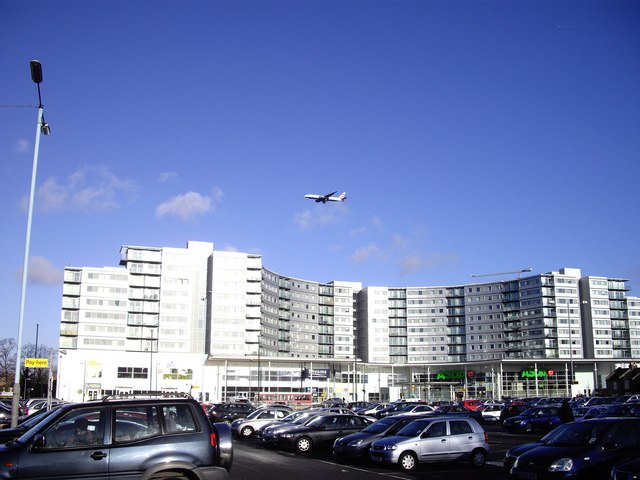 File:BA flight above The Blenheim Centre Hounslow - geograph.org.uk - 1598860.jpg