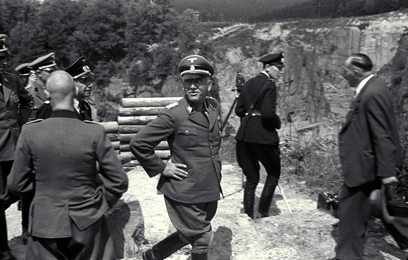 File:Bundesarchiv Bild 192-319, KZ-Mauthausen, Himmlervisite.jpg