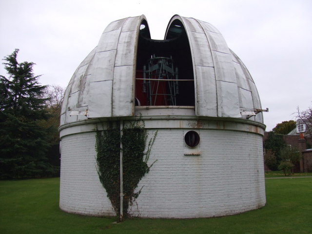 File:Cambridge Observatory 36inch Dome open - geograph.org.uk - 593368.jpg