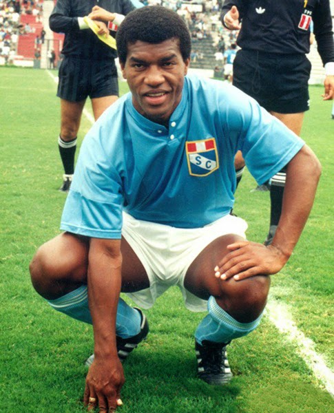 File:Julio Cesar Uribe jugando por Sporting Cristal.jpg