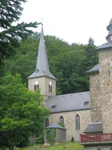 File:Kirche-gimb.jpg