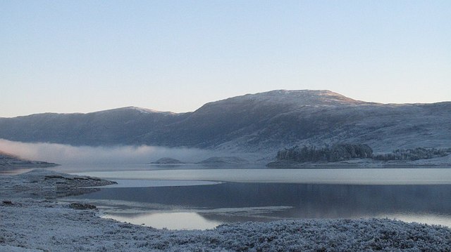 File:Loch Cluanie - geograph.org.uk - 1104903.jpg