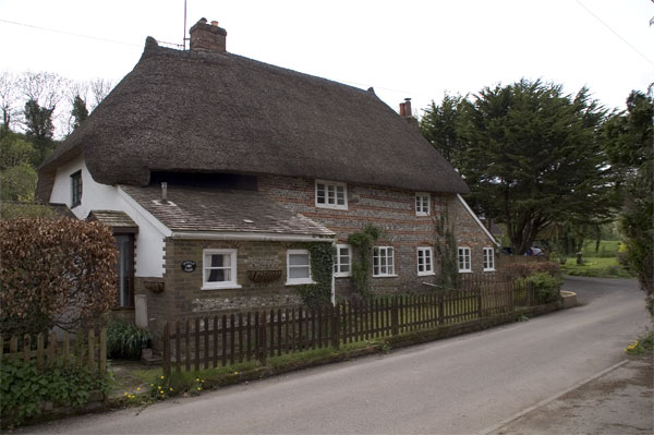 File:Middle Farm, Winterborne Houghton - geograph.org.uk - 295612.jpg