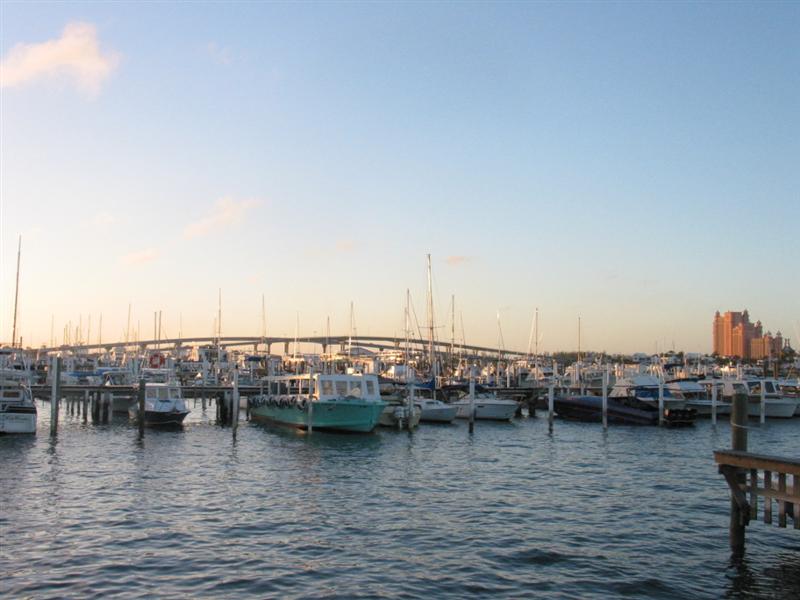 Файл:Nassau Harbor (2005).jpg