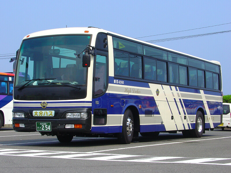 File:Oita Bus - Oita 200 ka 254.JPG