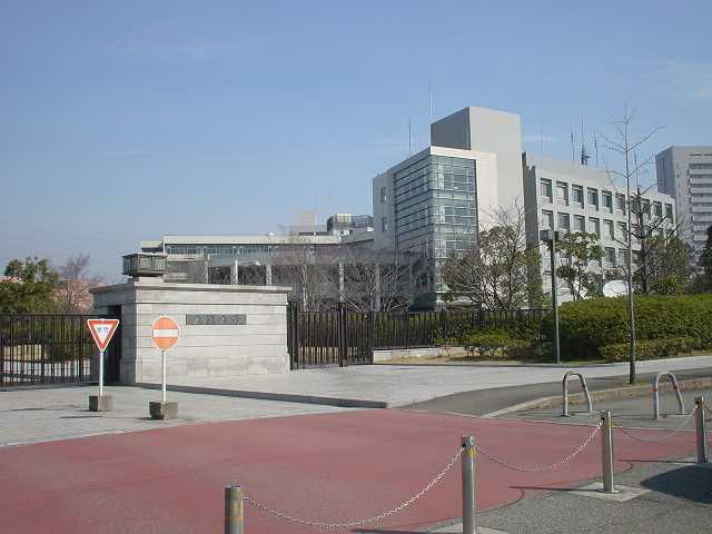 大阪大学 - Wikipedia