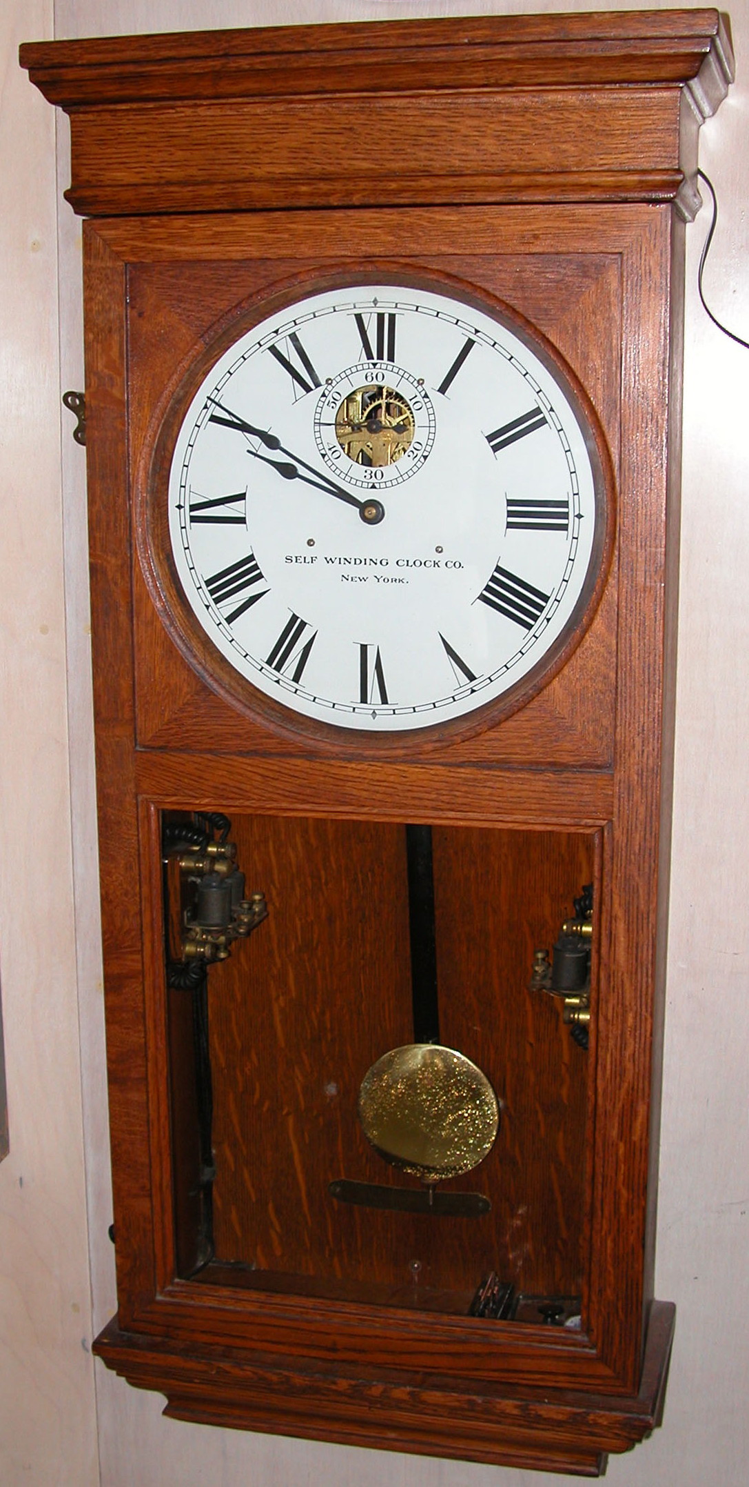 Master clock. Часы мастер. Часы мастер анкер. Master Clock 70000l. Часы от компании Mebus 1912 года.