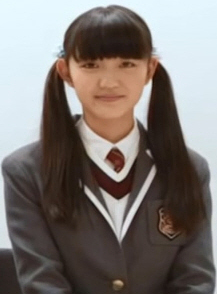 File:Sakura Gakuin Exclusive Interview with Japanese Station 1m48s 麻生 真彩.jpg