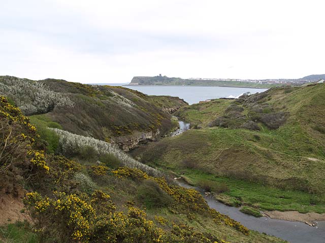 File:Scalby Beck reaches the sea - geograph.org.uk - 403628.jpg