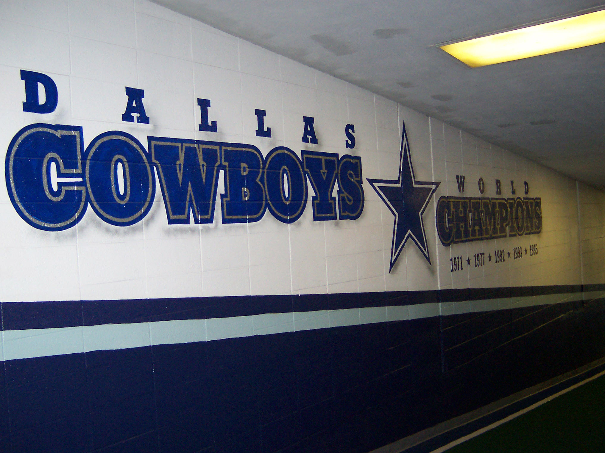File:Texas Stadium - Dallas Cowboys World Champions Mural.JPG
