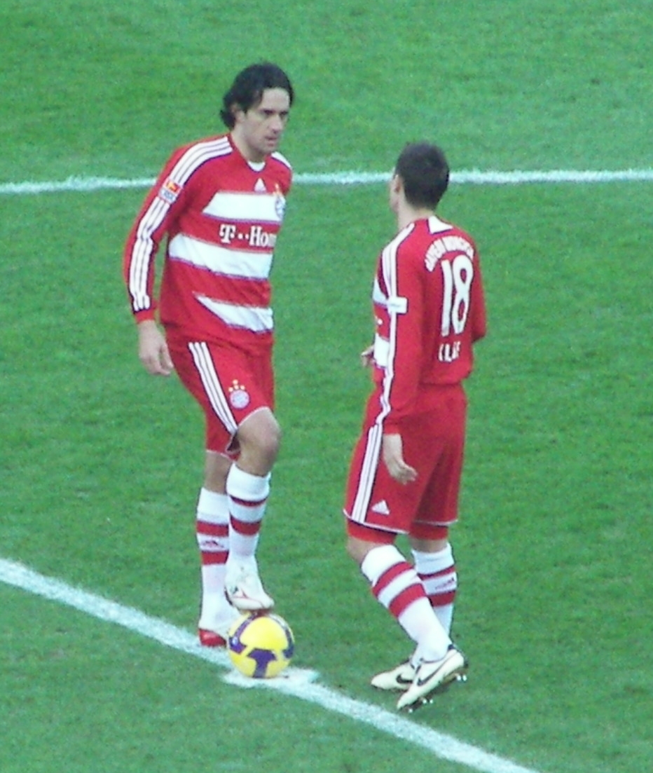 luca toni bayern munich jersey