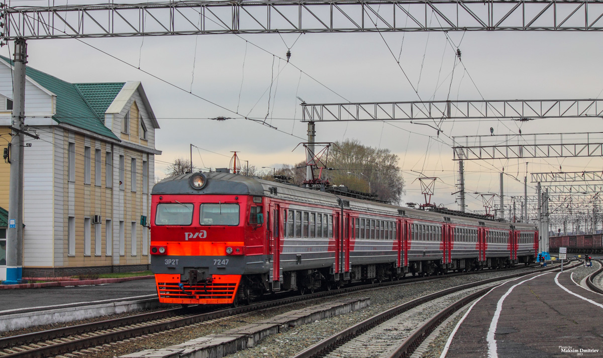 File:ЭР2Т-7247, Россия, Кемеровская область, станция Прокопьевск (Trainpix  89521).jpg - Wikimedia Commons