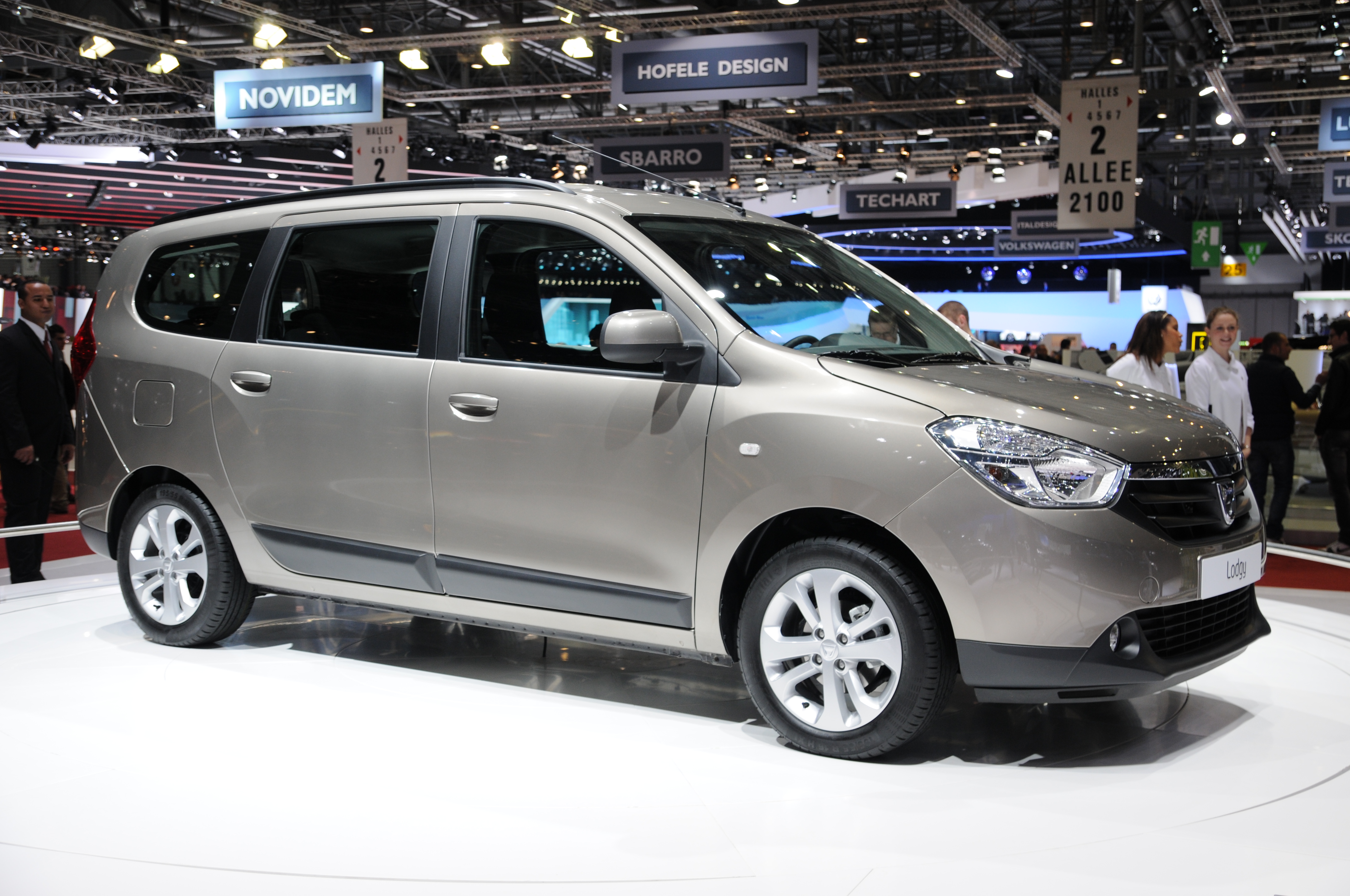 Dacia Lodgy, todas las versiones y motorizaciones del mercado, con precios,  imágenes, datos técnicos y pruebas.