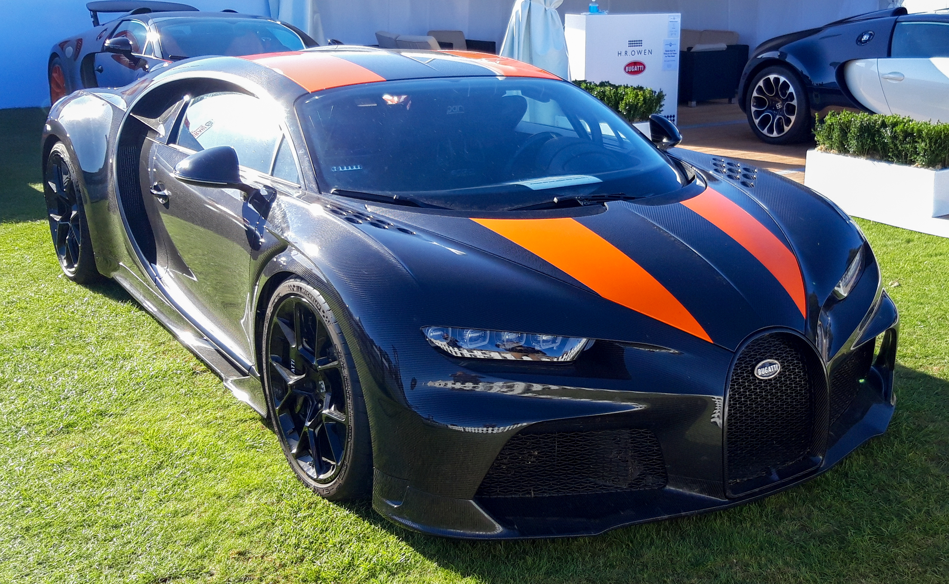 Fichier:2020 Bugatti Chiron Super Sport 300+ Prototype Front.jpg — Wikipédia